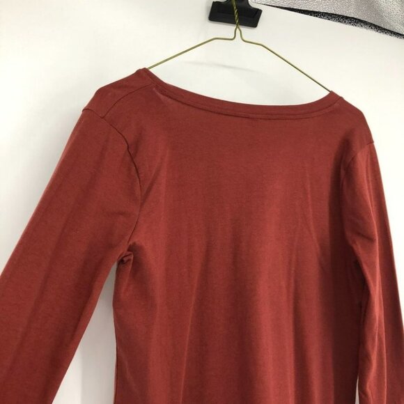 NWT Zeanna Outfitters All Seasons V neck long sleeve tee brick red M - Picture 9 of 13
